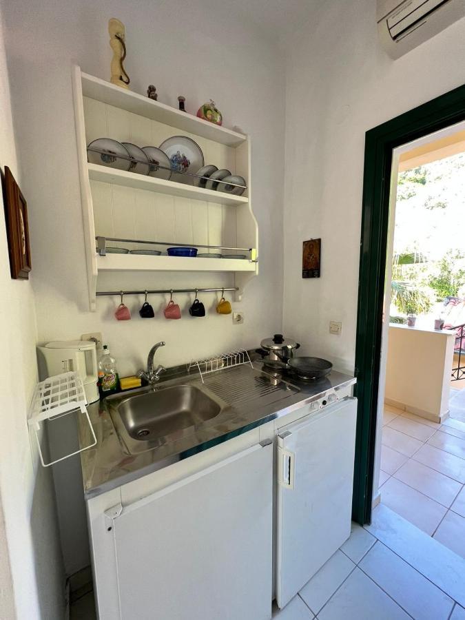Lithino Apartments - 5Min From The Beach Agios Ioannis Peristerion Exterior photo